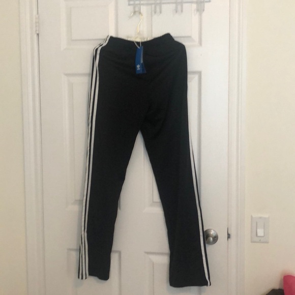 Adidas Sports Pants brand new - Picture 1 of 3